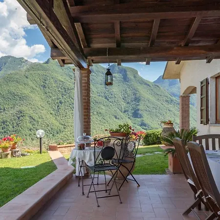 Villa Costanza 6, Emma *